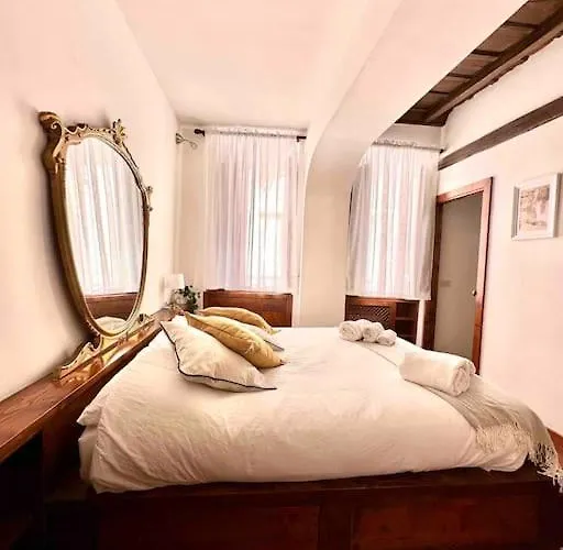 Gens Iulia Luxury Appartament Апартаменты